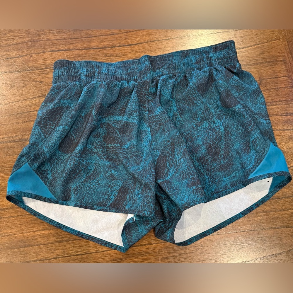 Women’s All In Motion Running Shorts Size M With Liner And Zip Up Pocket EUC
